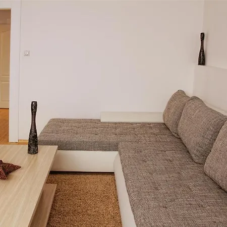 Garni Hamburg 2* Zaječar